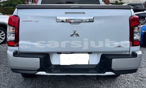 Buy Used Mitsubishi L200 White Car in Juba in South Sudan Buy Used Mitsubishi L200 White Car in Juba in South Sudan