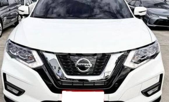 Buy Used Nissan X-Trail White Car in Juba in South Sudan Buy Used Nissan X-Trail White Car in Juba in South Sudan
