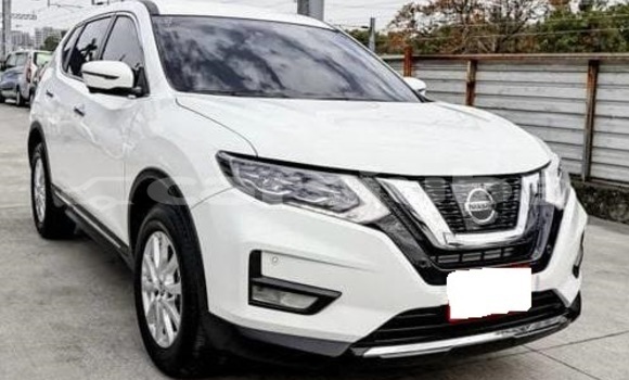 Buy Used Nissan X-Trail White Car in Juba in South Sudan Buy Used Nissan X-Trail White Car in Juba in South Sudan