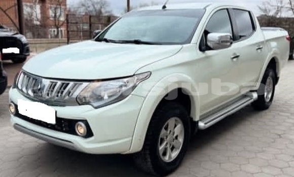 Buy Used Mitsubishi L200 White Car in Juba in South Sudan Buy Used Mitsubishi L200 White Car in Juba in South Sudan