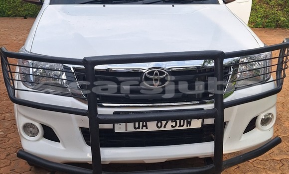 Buy Used Toyota Hilux White Car in Juba in South Sudan Buy Used Toyota Hilux White Car in Juba in South Sudan