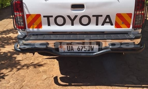 Buy Used Toyota Hilux White Car in Juba in South Sudan Buy Used Toyota Hilux White Car in Juba in South Sudan