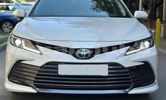 Buy Used Toyota Camry White Car in Juba in South Sudan