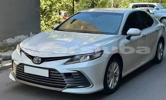 Buy Used Toyota Camry White Car in Juba in South Sudan Buy Used Toyota Camry White Car in Juba in South Sudan