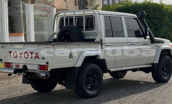 اشتري مستعمل Toyota Land Cruiser White سيارة في Juba في South Sudan اشتري مستعمل Toyota Land Cruiser White سيارة في Juba في South Sudan