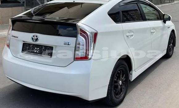 Buy Used Toyota Prius White Car in Juba in South Sudan Buy Used Toyota Prius White Car in Juba in South Sudan