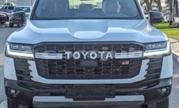 Buy Used Toyota Land Cruiser White Car in Juba in South Sudan Buy Used Toyota Land Cruiser White Car in Juba in South Sudan