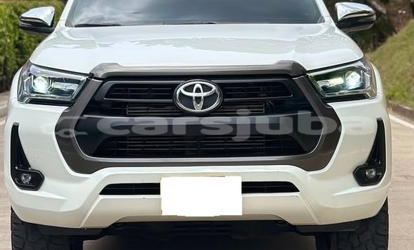 Buy Used Toyota Hilux White Car in Juba in South Sudan Buy Used Toyota Hilux White Car in Juba in South Sudan
