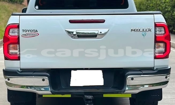 Buy Used Toyota Hilux White Car in Juba in South Sudan Buy Used Toyota Hilux White Car in Juba in South Sudan