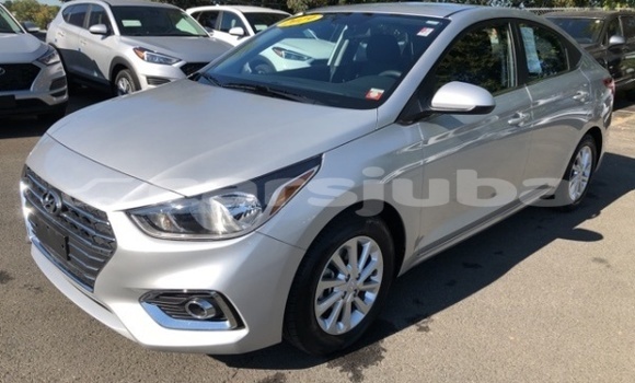 Nunua Ilio tumika Hyundai Accent Silver Gari ndani ya Juba nchini South Sudan Nunua Ilio tumika Hyundai Accent Silver Gari ndani ya Juba nchini South Sudan