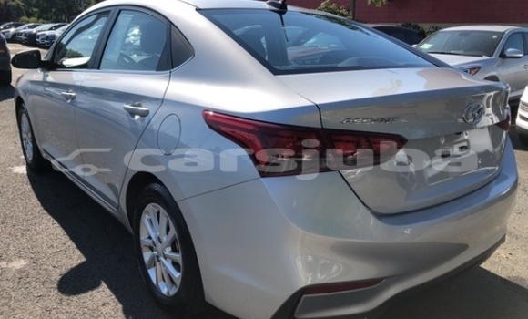 Nunua Ilio tumika Hyundai Accent Silver Gari ndani ya Juba nchini South Sudan Nunua Ilio tumika Hyundai Accent Silver Gari ndani ya Juba nchini South Sudan