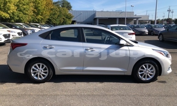 Nunua Ilio tumika Hyundai Accent Silver Gari ndani ya Juba nchini South Sudan Nunua Ilio tumika Hyundai Accent Silver Gari ndani ya Juba nchini South Sudan