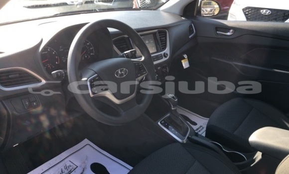 Nunua Ilio tumika Hyundai Accent Silver Gari ndani ya Juba nchini South Sudan Nunua Ilio tumika Hyundai Accent Silver Gari ndani ya Juba nchini South Sudan