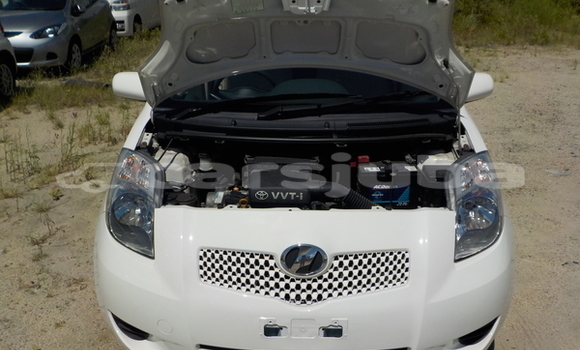اشتري مستعمل Toyota Vitz White سيارة في Juba في South Sudan اشتري مستعمل Toyota Vitz White سيارة في Juba في South Sudan