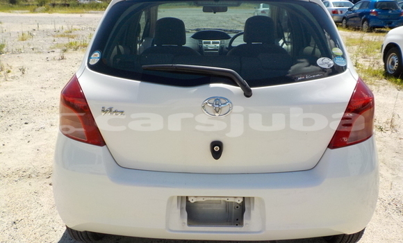 اشتري مستعمل Toyota Vitz White سيارة في Juba في South Sudan اشتري مستعمل Toyota Vitz White سيارة في Juba في South Sudan