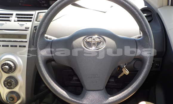 اشتري مستعمل Toyota Vitz White سيارة في Juba في South Sudan اشتري مستعمل Toyota Vitz White سيارة في Juba في South Sudan