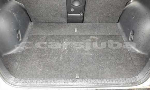 اشتري مستعمل Toyota RAV 4 White سيارة في Juba في South Sudan اشتري مستعمل Toyota RAV 4 White سيارة في Juba في South Sudan