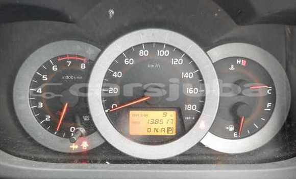 اشتري مستعمل Toyota RAV 4 White سيارة في Juba في South Sudan اشتري مستعمل Toyota RAV 4 White سيارة في Juba في South Sudan