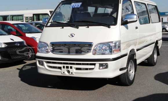 Buy New Jinbei Haise White Car in Juba in South Sudan Buy New Jinbei Haise White Car in Juba in South Sudan