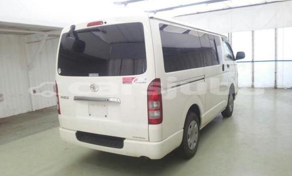 اشتري Imported Toyota Hiace White سيارة في Juba في South Sudan اشتري Imported Toyota Hiace White سيارة في Juba في South Sudan
