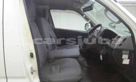اشتري Imported Toyota Hiace White سيارة في Juba في South Sudan اشتري Imported Toyota Hiace White سيارة في Juba في South Sudan